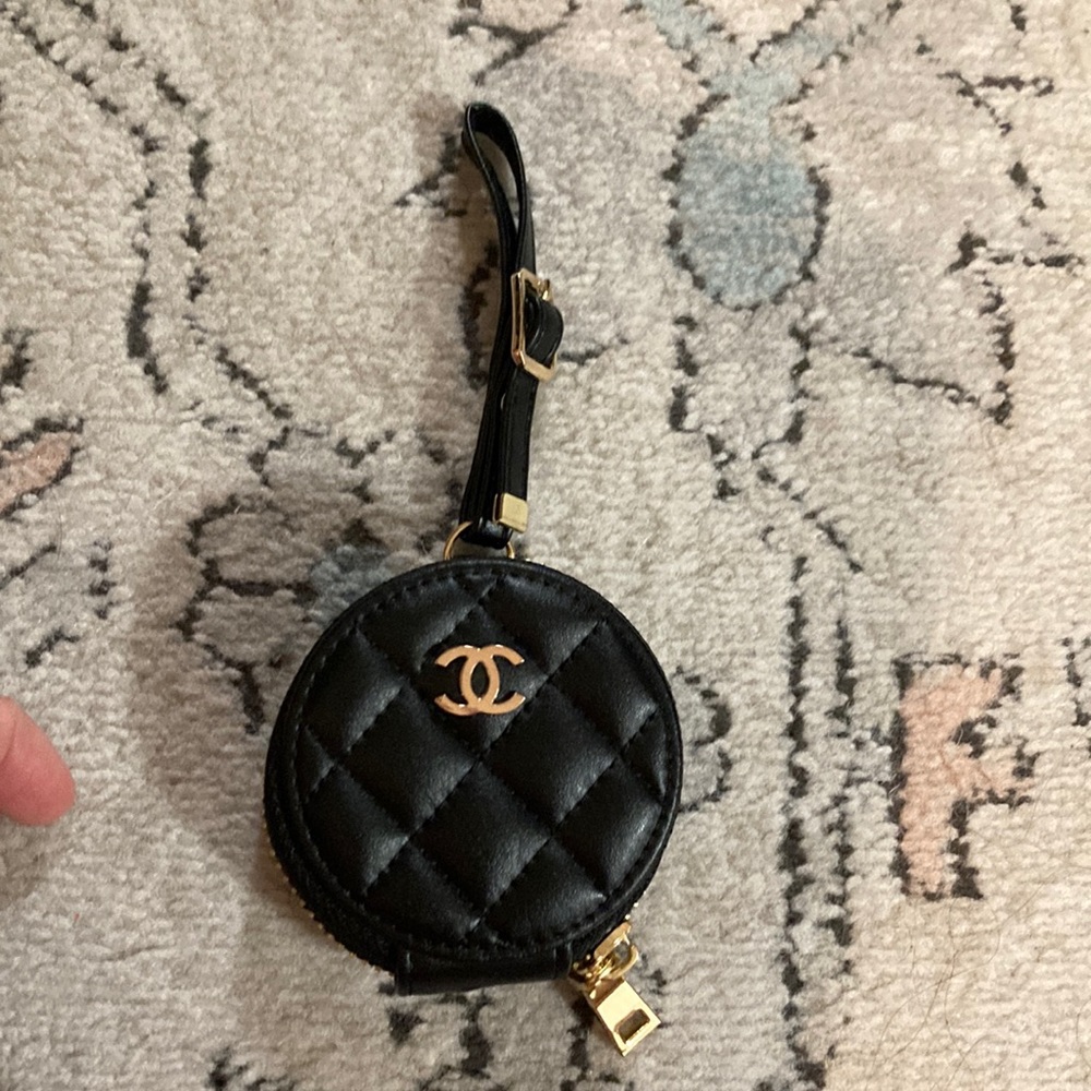 Faux “Ch@nel” AirPod case!